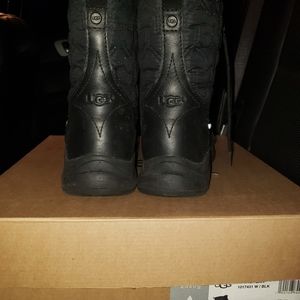 UGG  Black Lachlan Snow boots Womens Size 7